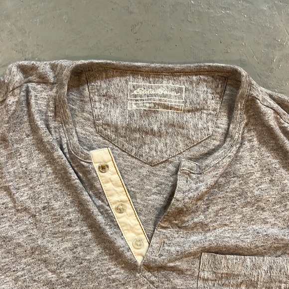 Eddie Bauer Half Button Up Outdoor T-Shirt Large - Picture 2 of 2